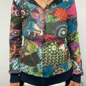 Beautiful desigual sweater
